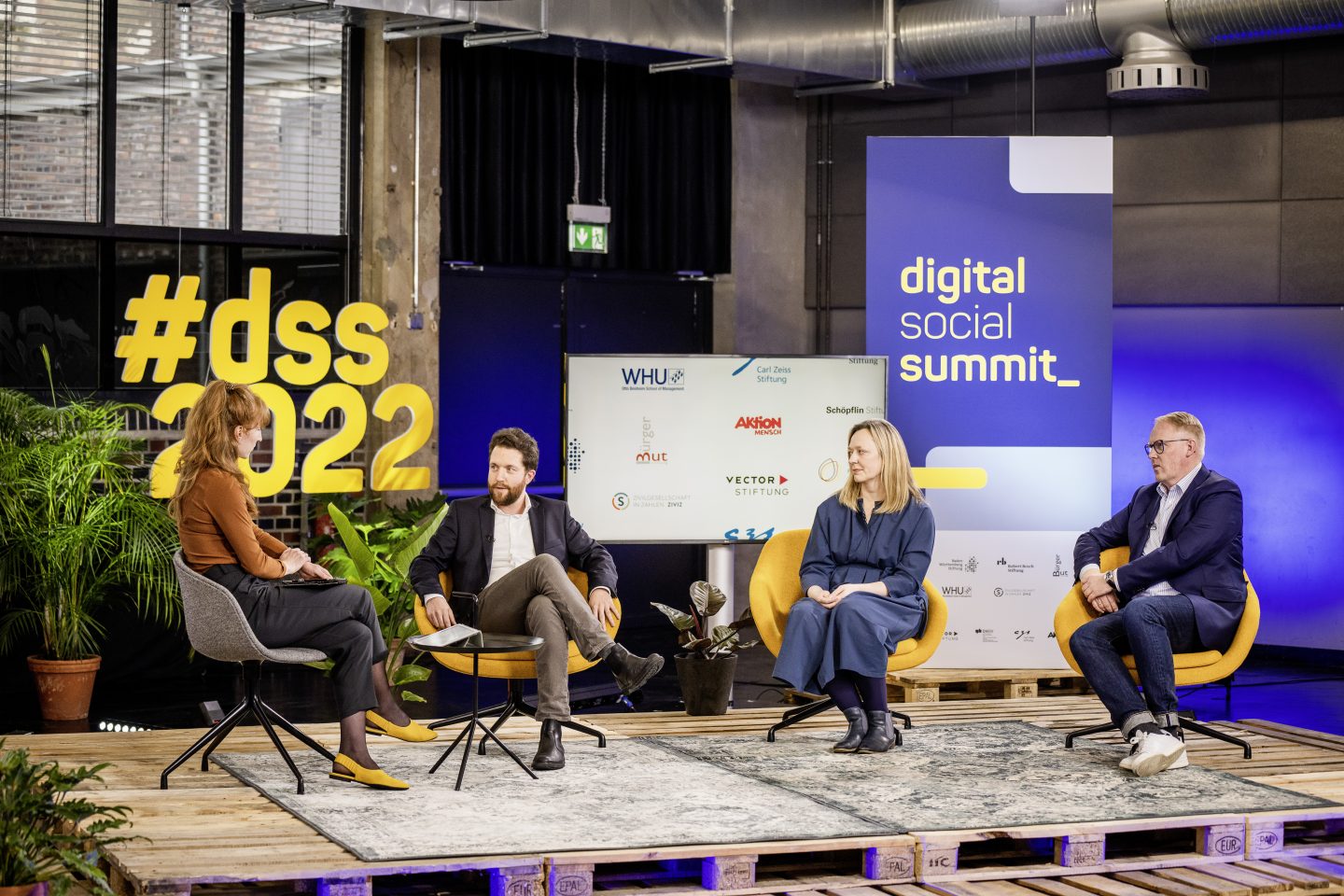 Panel auf der Bühne des Digital Social Summit 2022